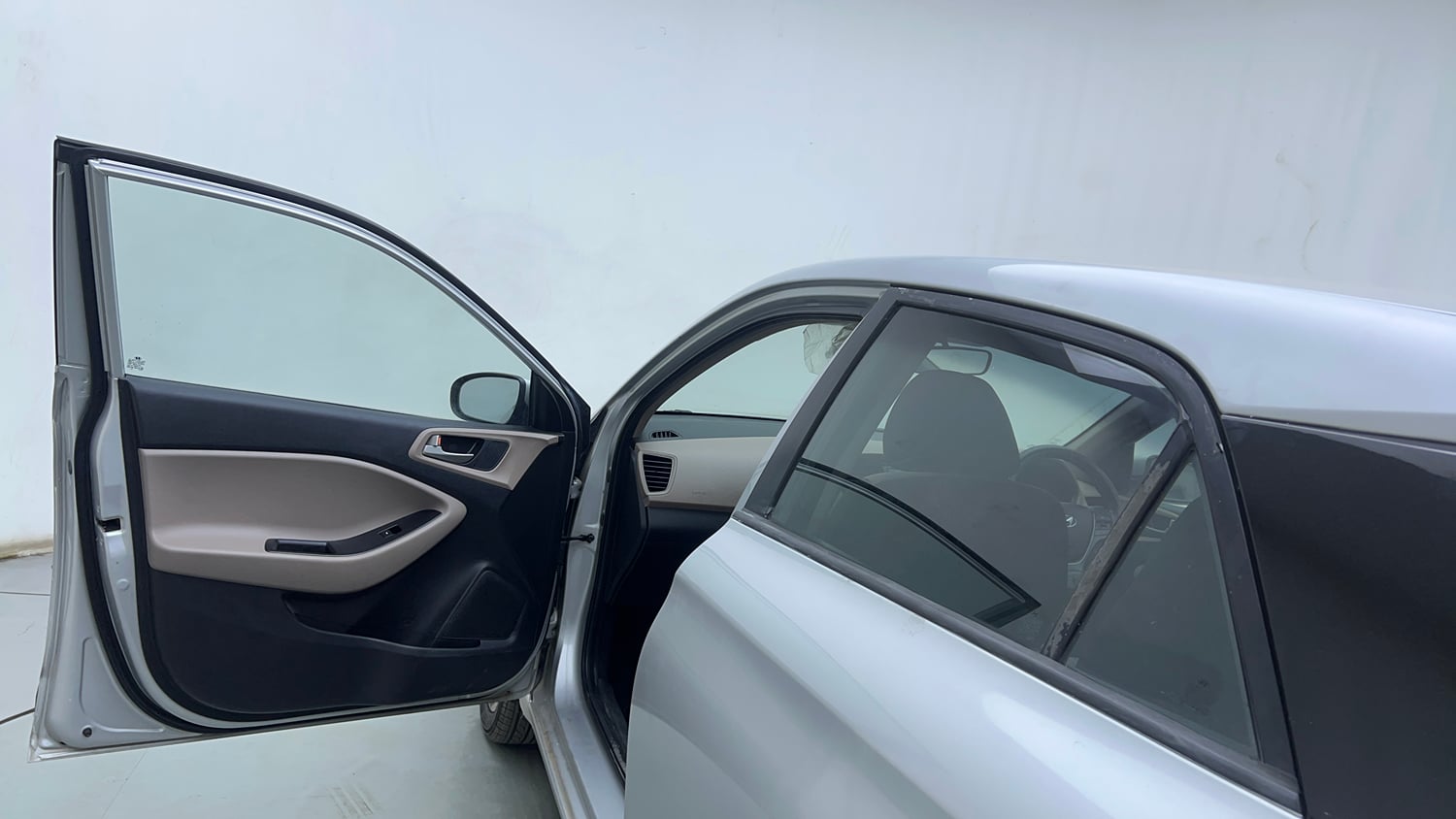 Used 2017 Hyundai Elite i20 Asta 1.2 Petrol Manual interior LEFT FRONT DOOR OPEN VIEW