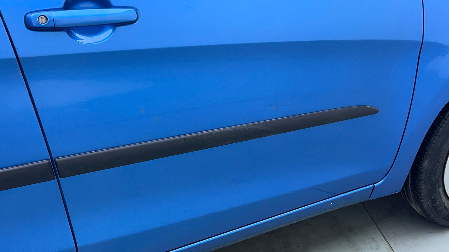 Used 2016 Maruti Suzuki Celerio ZXi AMT Petrol Automatic dents MINOR SCRATCH