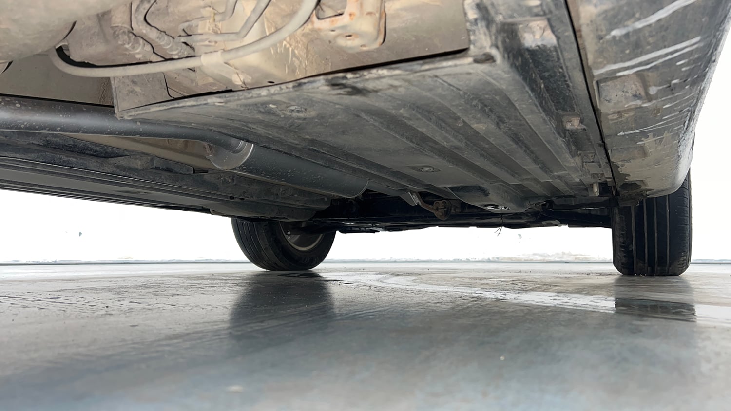 Used 2021 maruti-suzuki Vitara Brezza ZXi Petrol Manual extra REAR RIGHT UNDERBODY VIEW