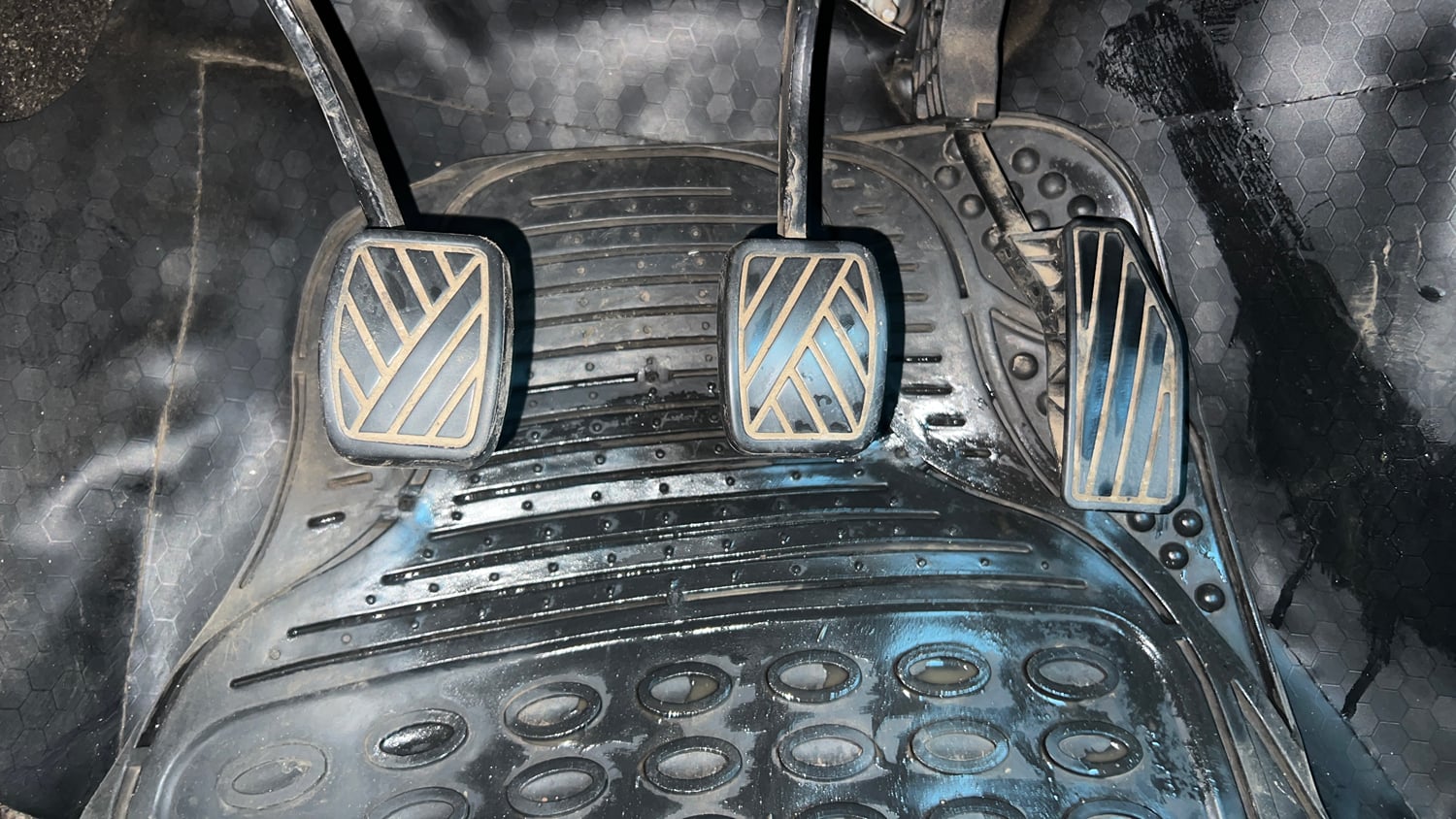 Used 2018 Maruti Suzuki Baleno Alpha 1.2 Petrol Manual interior PEDALS VIEW