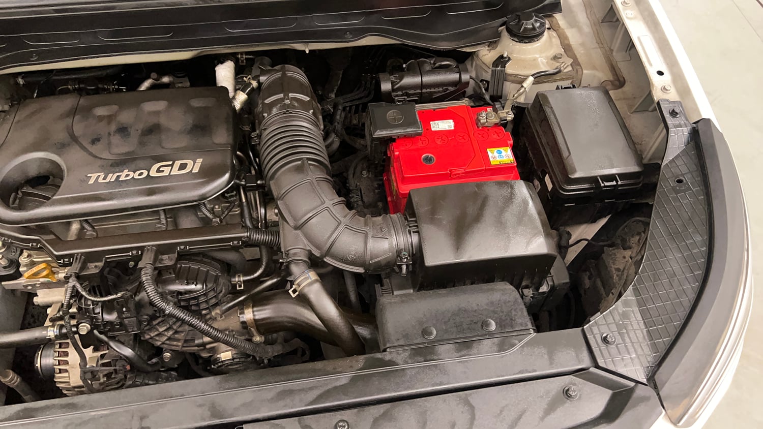 Used 2021 Hyundai Venue SX 1.0 Turbo Petrol Manual engine ENGINE LEFT SIDE VIEW
