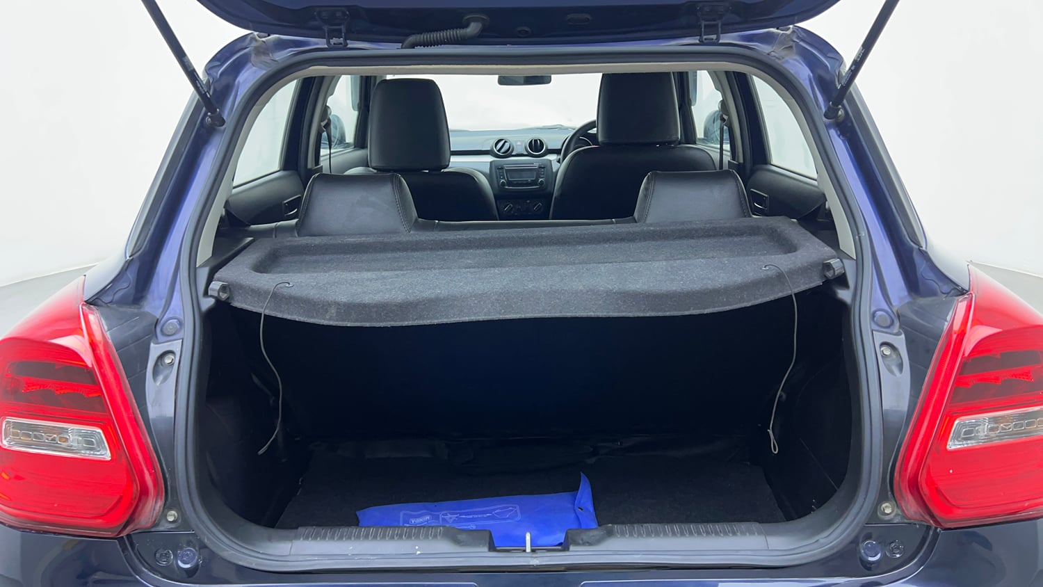 Used 2019 Maruti Suzuki Swift VXi AMT Petrol Automatic interior DICKY INSIDE VIEW