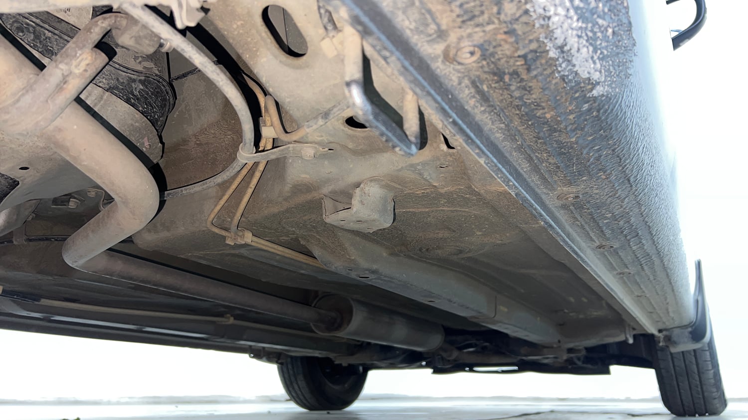 Used 2016 Maruti Suzuki Celerio ZXi AMT Petrol Automatic extra REAR RIGHT UNDERBODY VIEW
