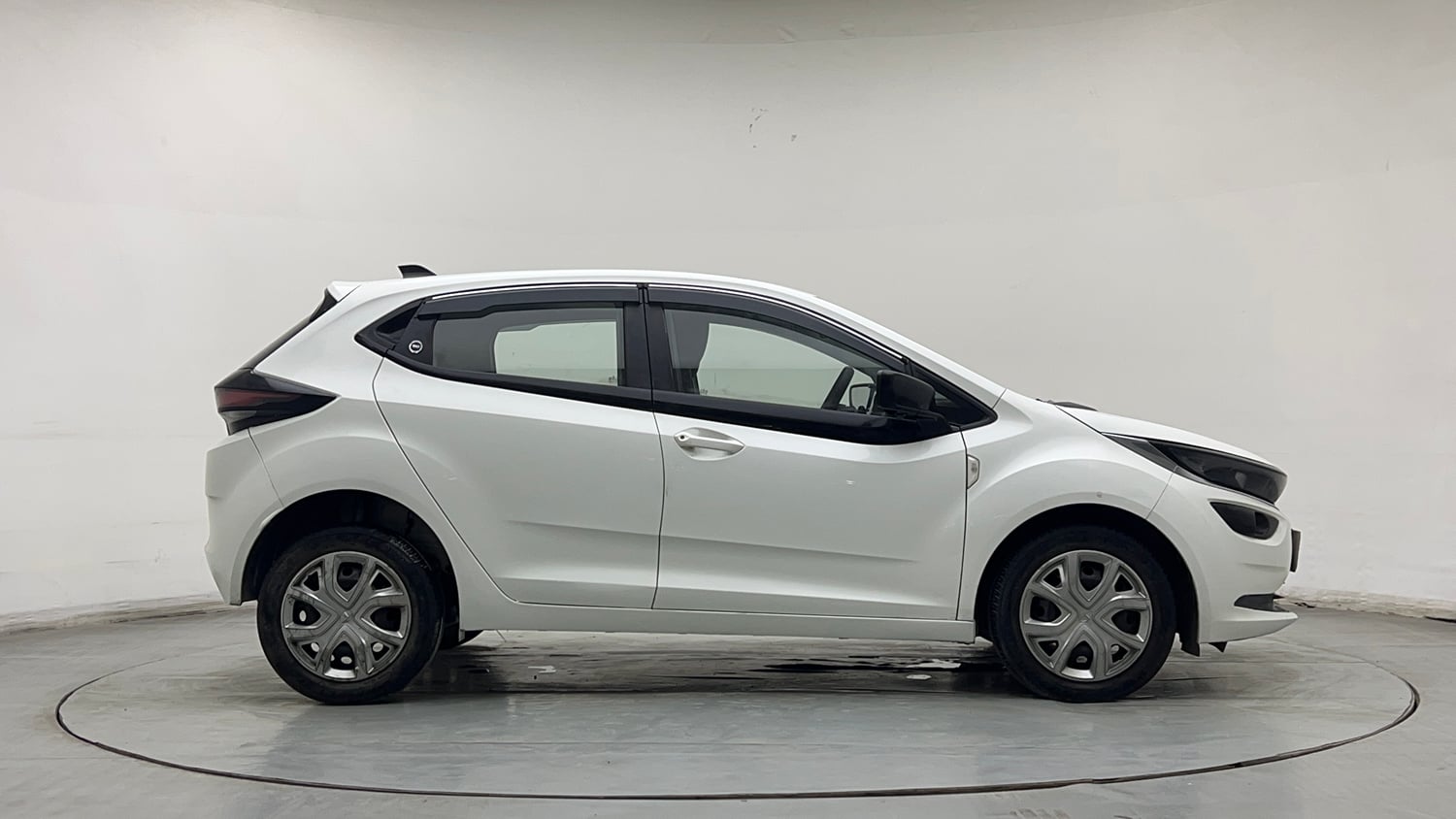 Used 2023 Tata Altroz XM (S) Petrol Petrol Manual exterior RIGHT SIDE VIEW