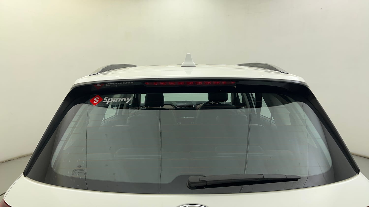 Used 2024 Hyundai Alcazar Signature (O) 7 STR 1.5 Petrol DCT Petrol Automatic exterior BACK WINDSHIELD VIEW