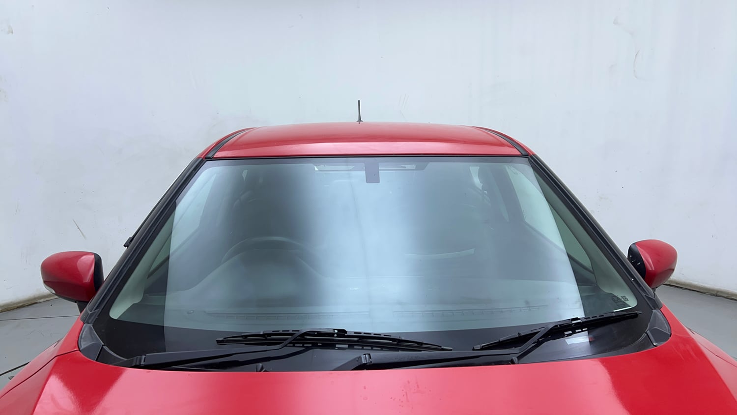 Used 2018 Maruti Suzuki Baleno Alpha 1.2 AT Petrol Automatic exterior FRONT WINDSHIELD VIEW