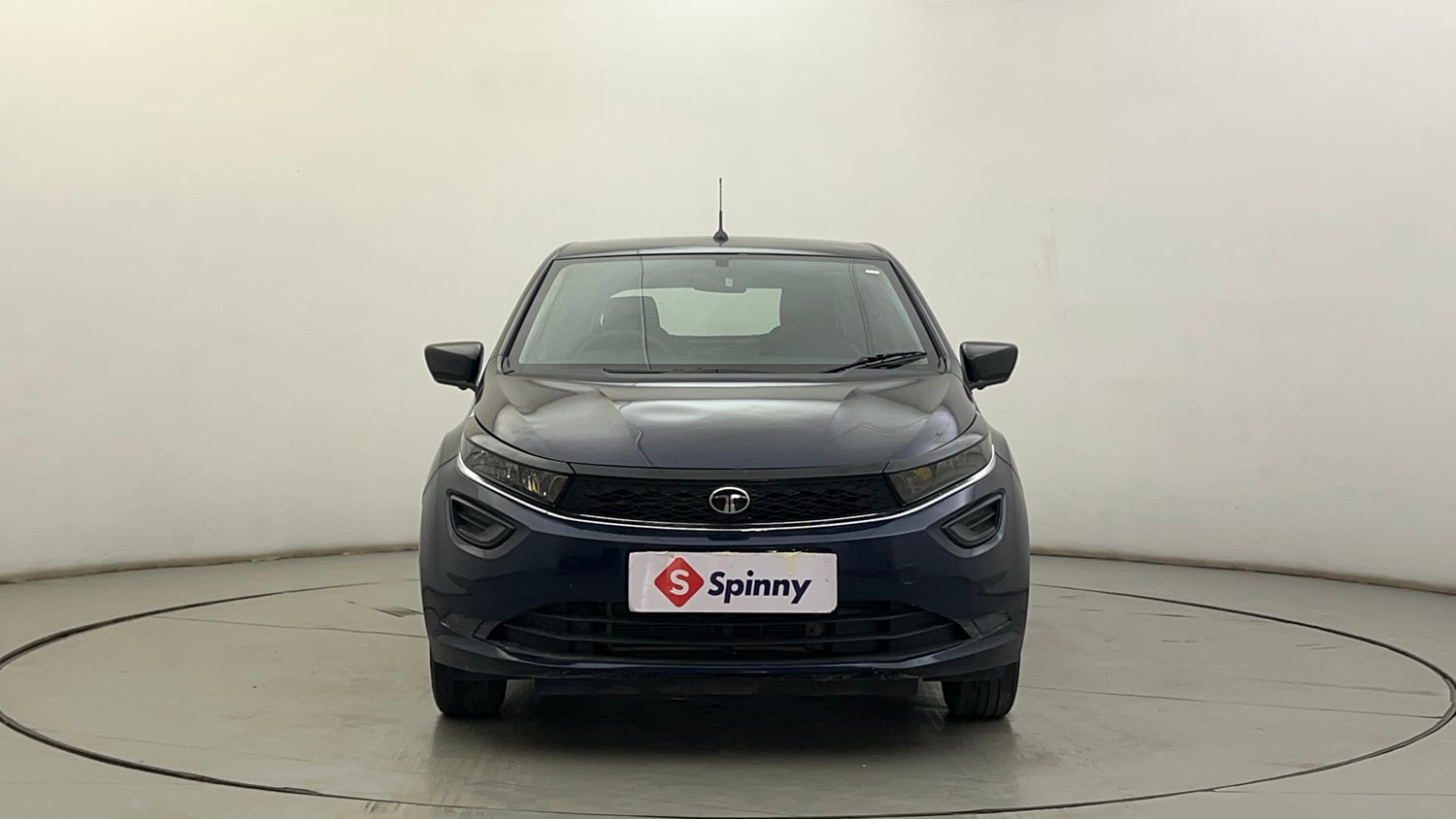 Used 2024 Tata Altroz XM Petrol Petrol Manual exterior FRONT VIEW