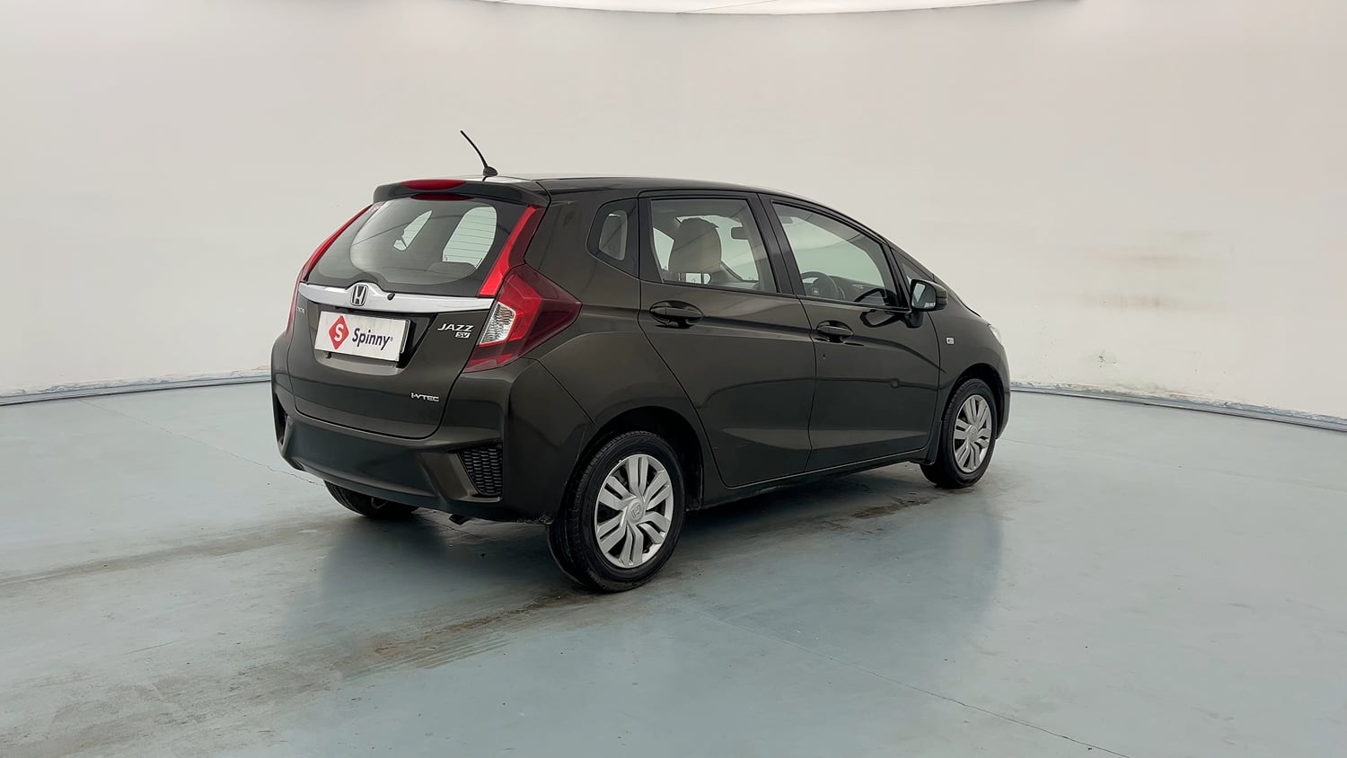 Used 2018 Honda Jazz SV Petrol Petrol Manual exterior RIGHT REAR CORNER VIEW