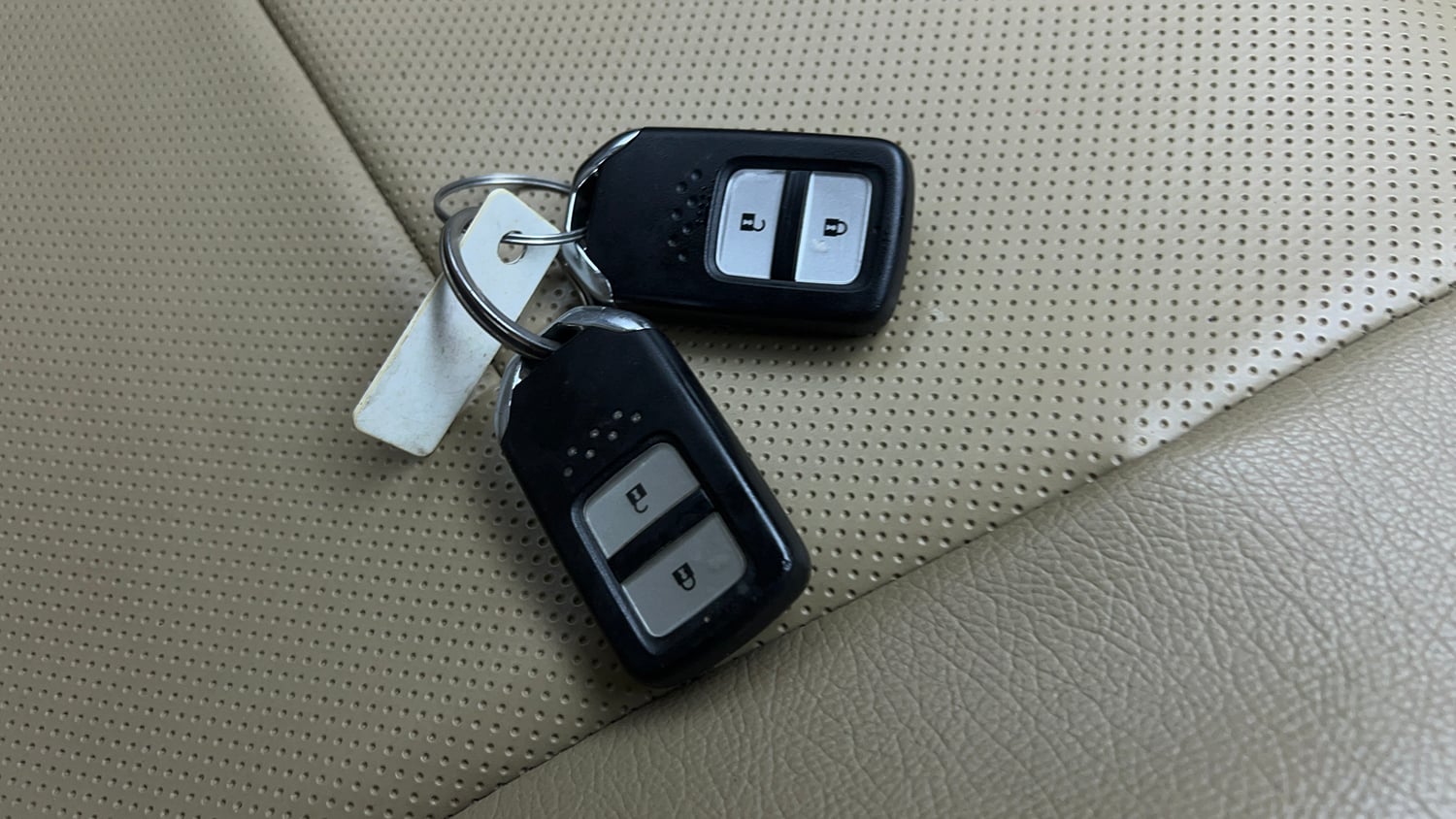Used 2022 Honda Jazz ZX CVT Petrol Automatic extra CAR KEY VIEW