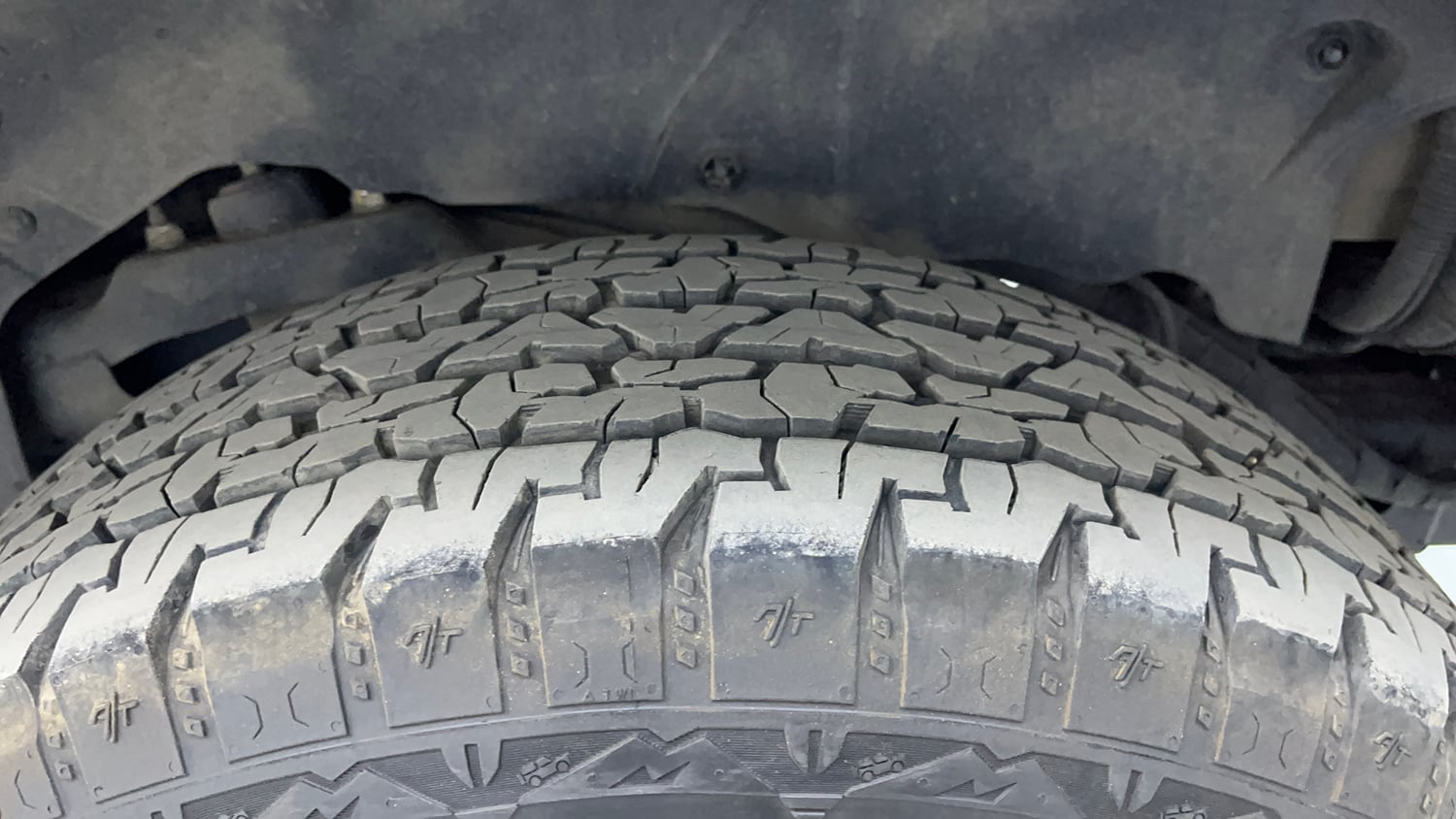 Used 2026 Mahindra Thar Roxx AX7 L Diesel AT 2WD Diesel Automatic tyres LEFT REAR TYRE TREAD VIEW