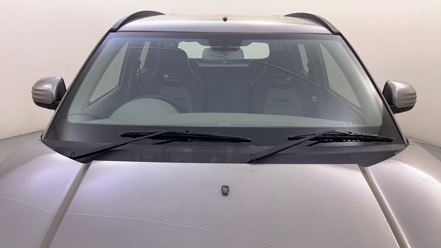 Used 2017 Mahindra KUV100 K4 6 STR Petrol Manual exterior FRONT WINDSHIELD VIEW