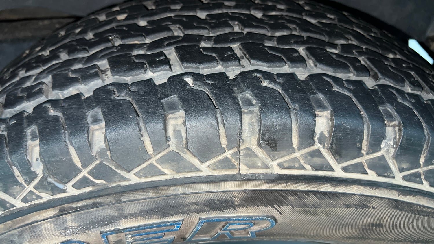 Used 2022 mahindra Thar LX Hard Top Petrol AT 4WD Petrol Automatic tyres LEFT REAR TYRE TREAD VIEW