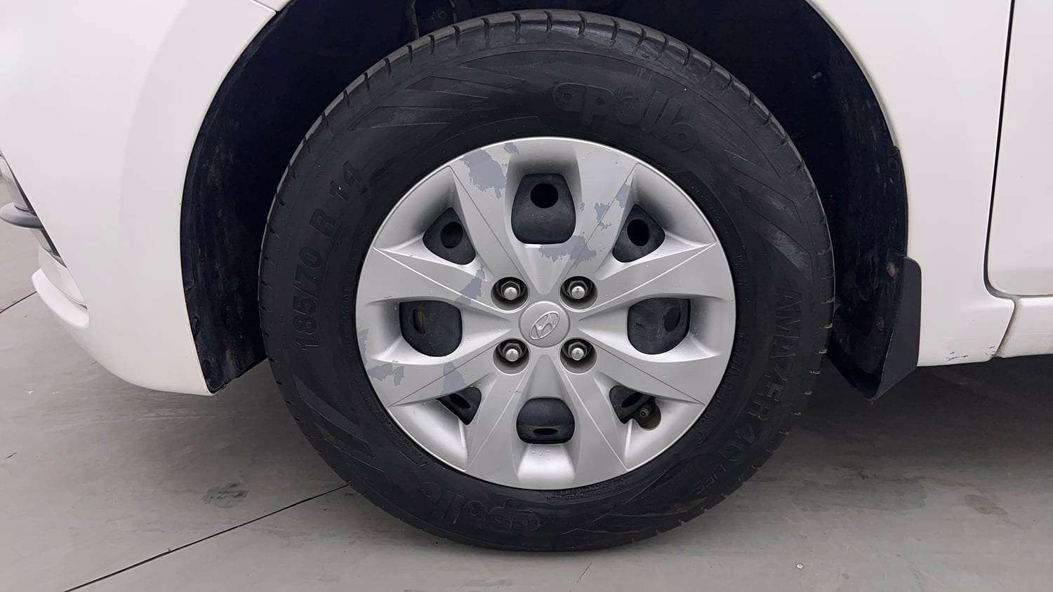 Used 2019 Hyundai Elite i20 Magna Plus 1.2 Petrol Manual tyres LEFT FRONT TYRE RIM VIEW