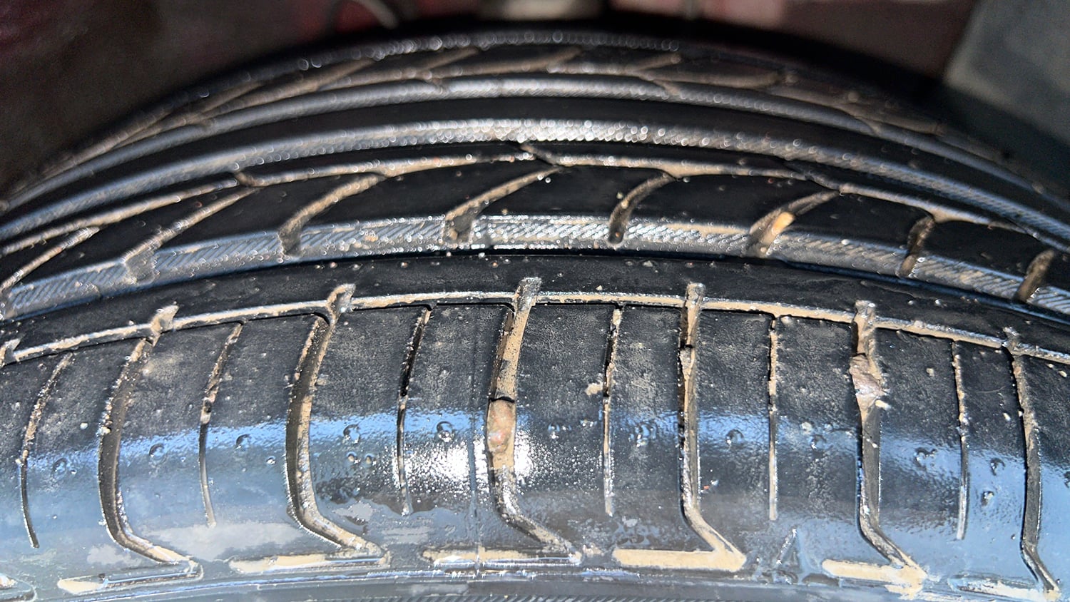 Used 2015 Hyundai Elite i20 Asta 1.2 Petrol Manual tyres RIGHT FRONT TYRE TREAD VIEW