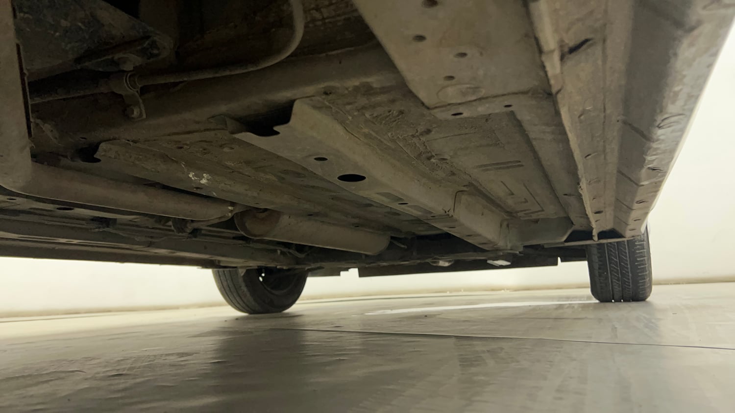 Used 2024 Tata Altroz XM Petrol Petrol Manual extra REAR RIGHT UNDERBODY VIEW
