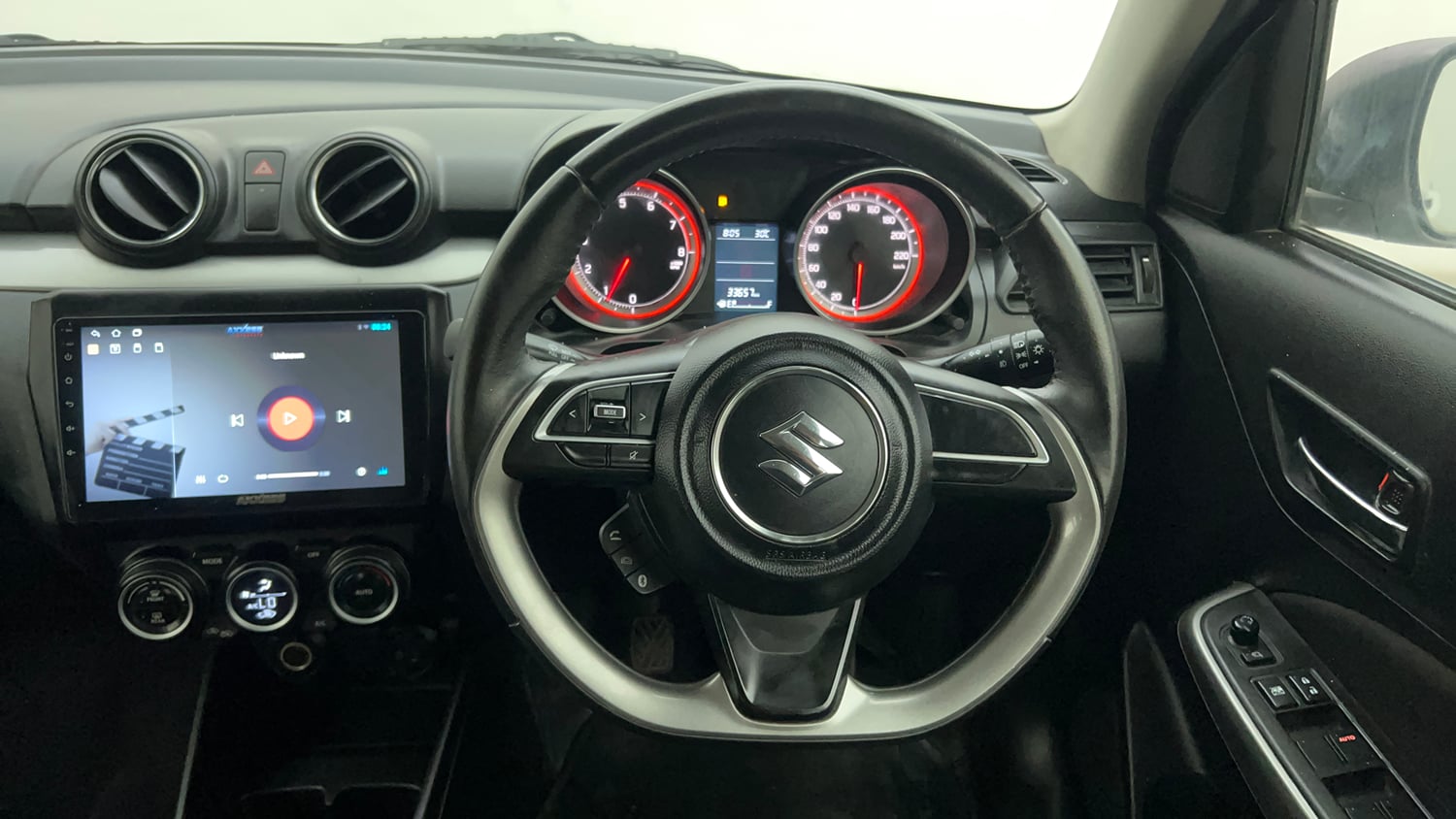 Used 2019 Maruti Suzuki Swift ZXi Petrol Manual interior STEERING VIEW