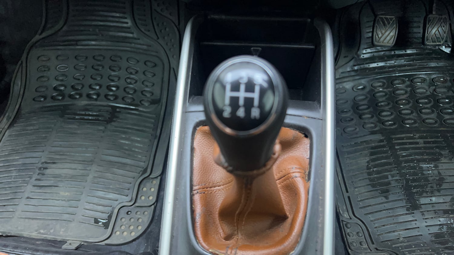 Used 2018 Maruti Suzuki Baleno Alpha 1.2 Petrol Manual interior GEAR  KNOB VIEW