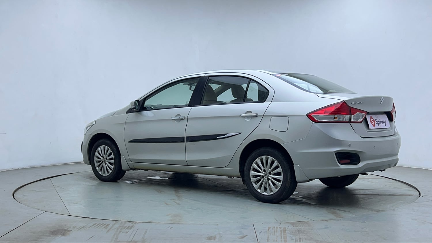 Used 2017 Maruti Suzuki Ciaz Zeta 1.4 AT Petrol Automatic exterior LEFT REAR CORNER VIEW