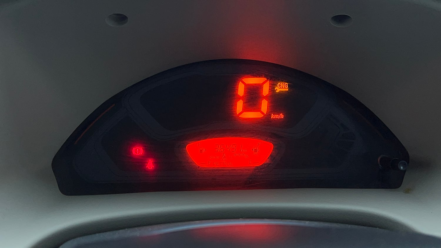 Used 2024 Maruti Suzuki Eeco 5 STR AC (O) CNG Cng Manual top_features Airbags