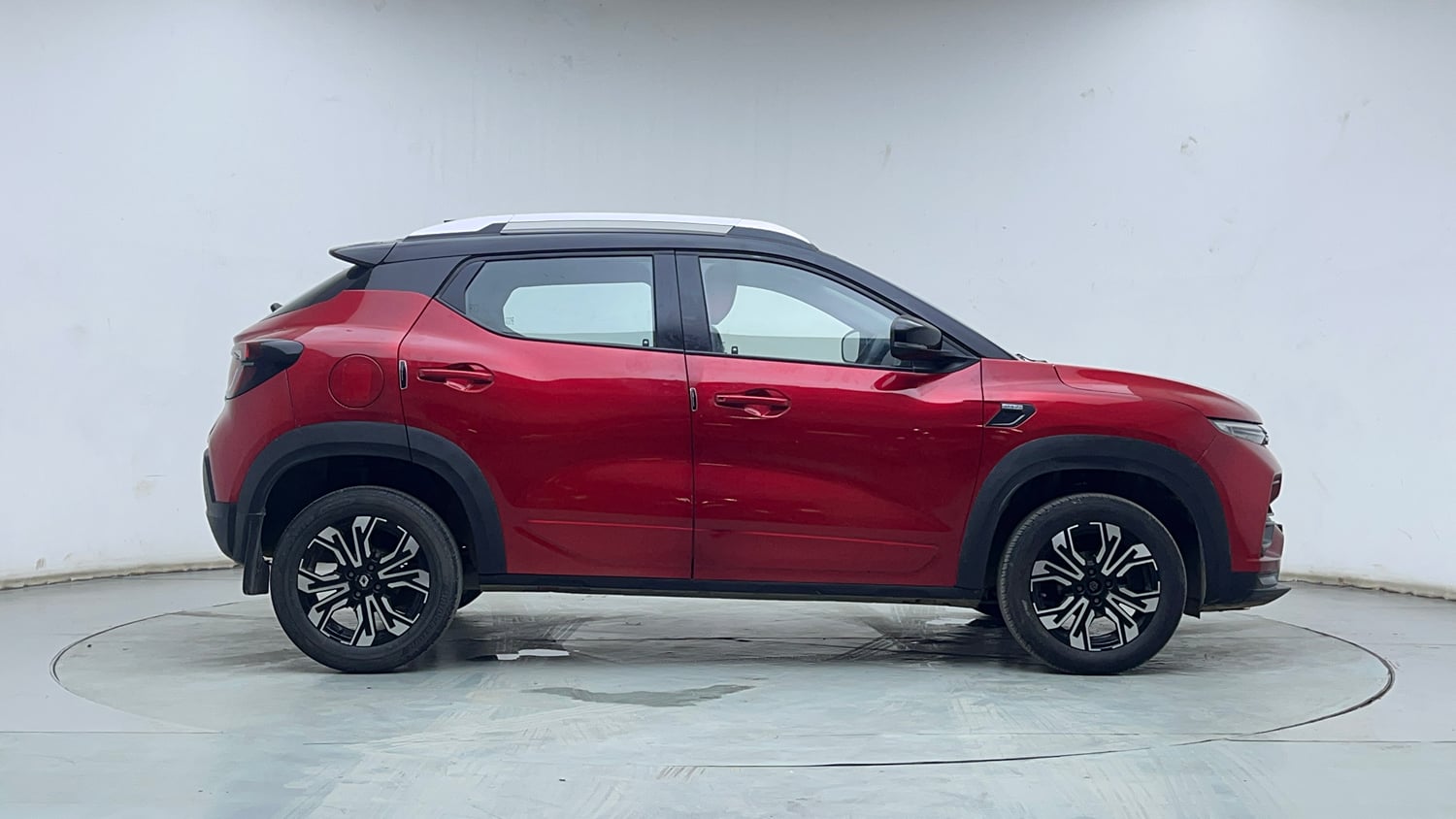 Used 2021 Renault Kiger RXZ Turbo CVT Dual Tone Petrol Automatic exterior RIGHT SIDE VIEW