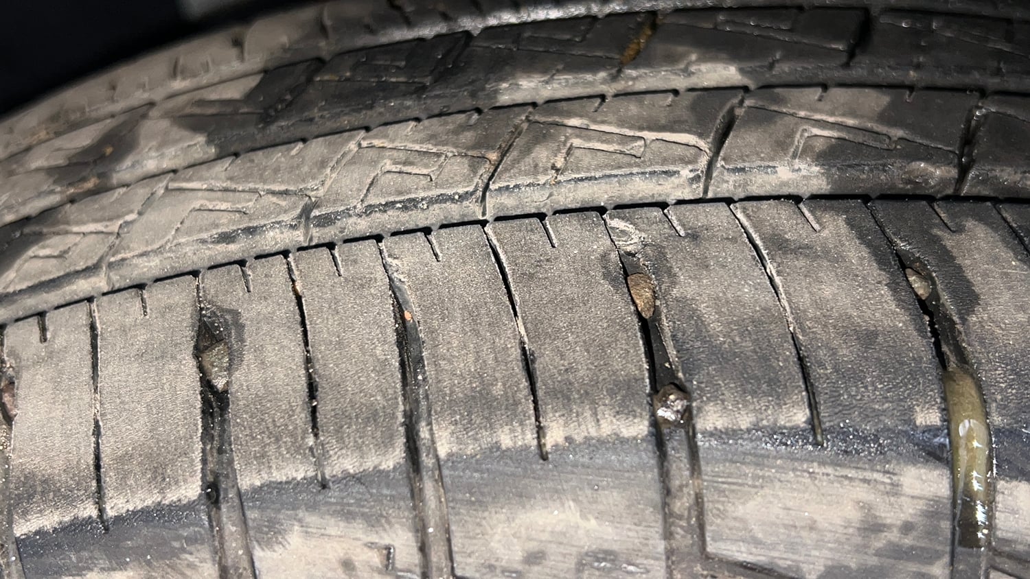 Used 2026 Nissan Gravite Acenta MT Petrol Manual tyres LEFT FRONT TYRE TREAD VIEW