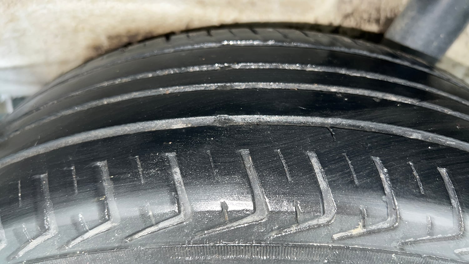 Used 2024 Maruti Suzuki Wagon R LXI 1.0 Petrol Manual tyres LEFT REAR TYRE TREAD VIEW