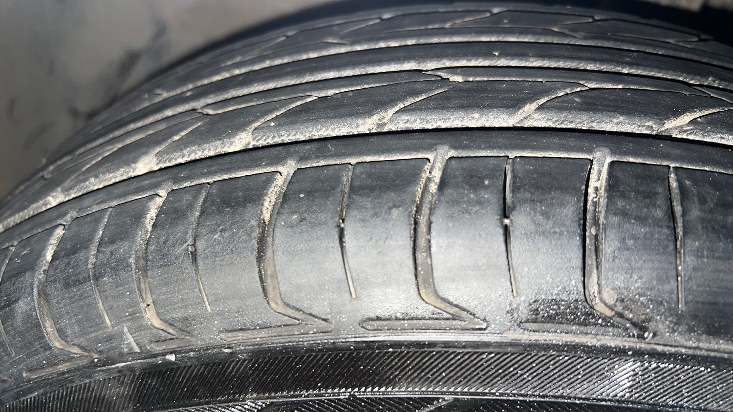 Used 2019 Hyundai Xcent SX Petrol Manual tyres LEFT FRONT TYRE TREAD VIEW