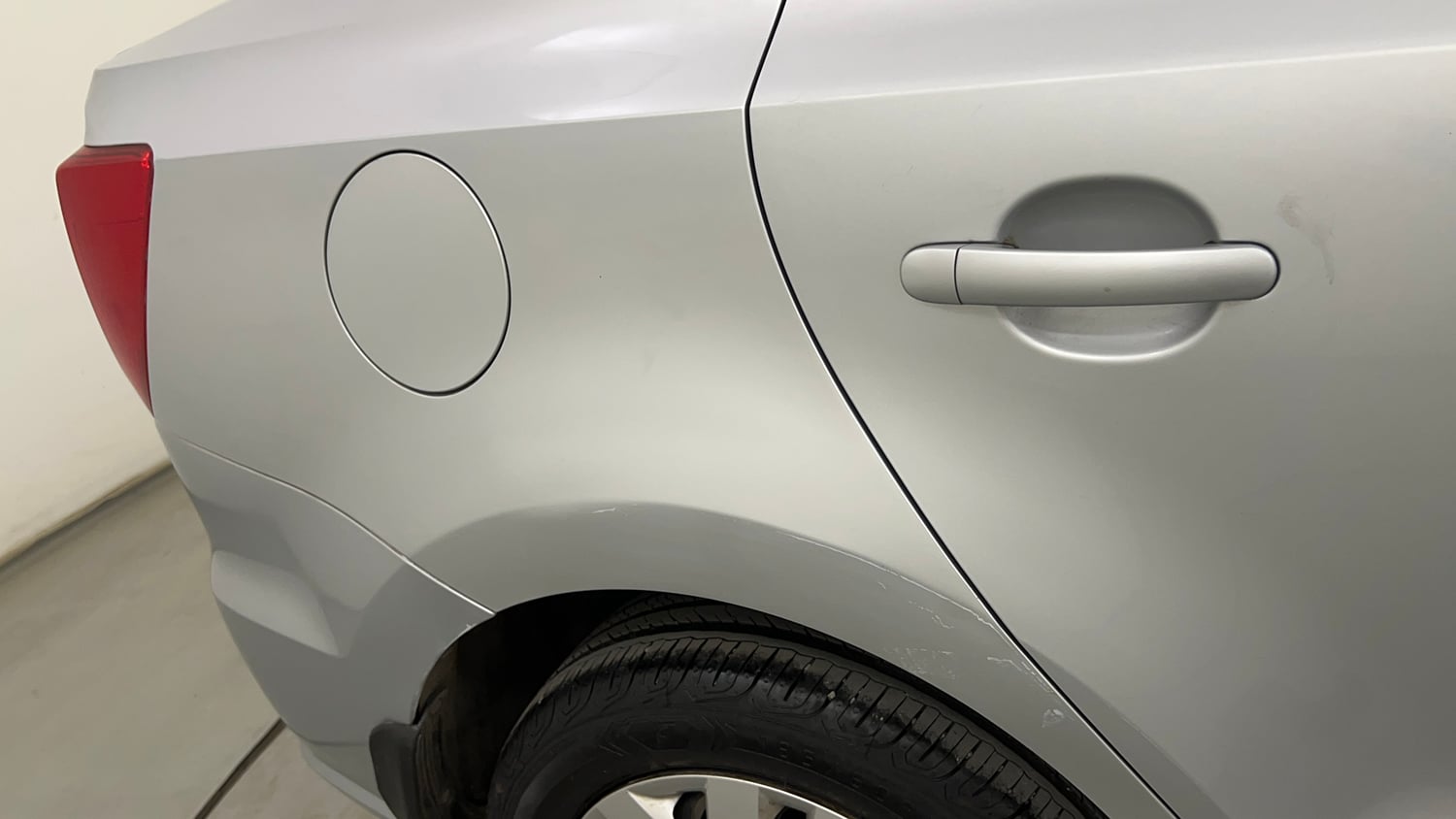 Used 2018 Volkswagen Ameo Comfortline 1.2L (P) Petrol Manual dents MINOR SCRATCH