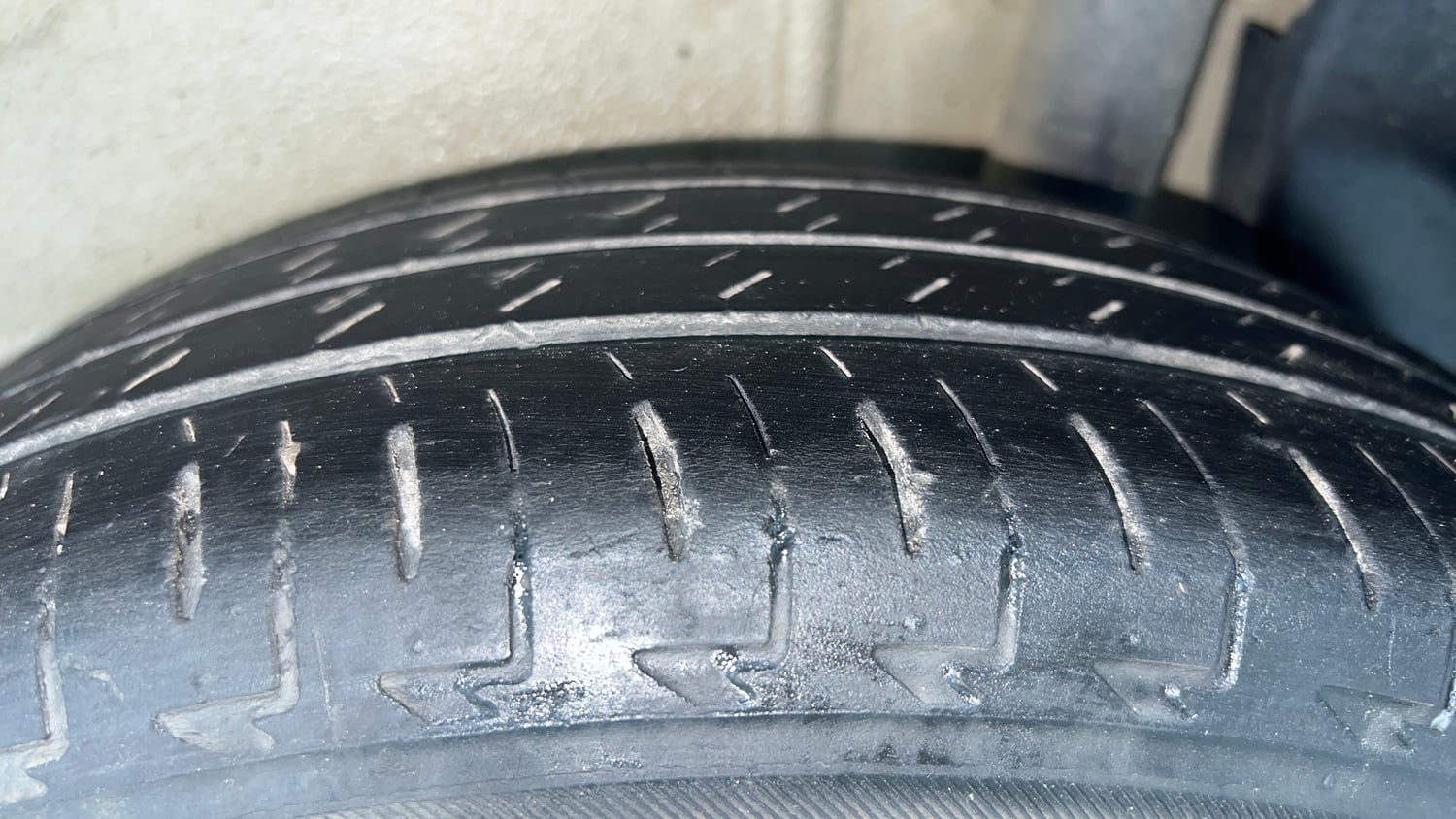 Used 2024 Maruti Suzuki Ignis Sigma 1.2 MT Petrol Manual tyres LEFT REAR TYRE TREAD VIEW