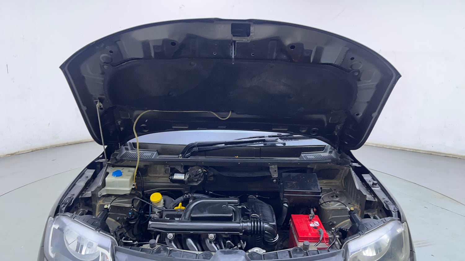 Used 2018 Renault Kwid 1.0 RXT AMT Petrol Automatic engine ENGINE & BONNET OPEN FRONT VIEW