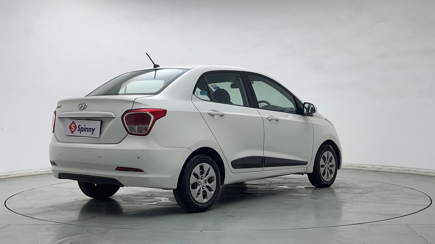 Used 2016 Hyundai Xcent S 1.2 Petrol Manual exterior RIGHT REAR CORNER VIEW