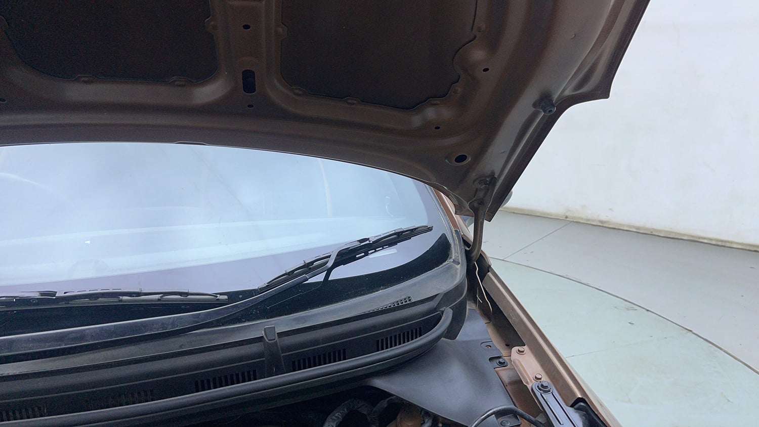 Used 2018 Hyundai i20 Active 1.2 SX Petrol Manual engine ENGINE LEFT SIDE HINGE & APRON VIEW