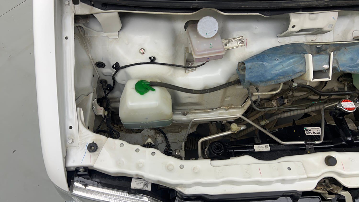Used 2024 Maruti Suzuki Eeco 5 STR AC (O) CNG Cng Manual engine ENGINE RIGHT SIDE VIEW