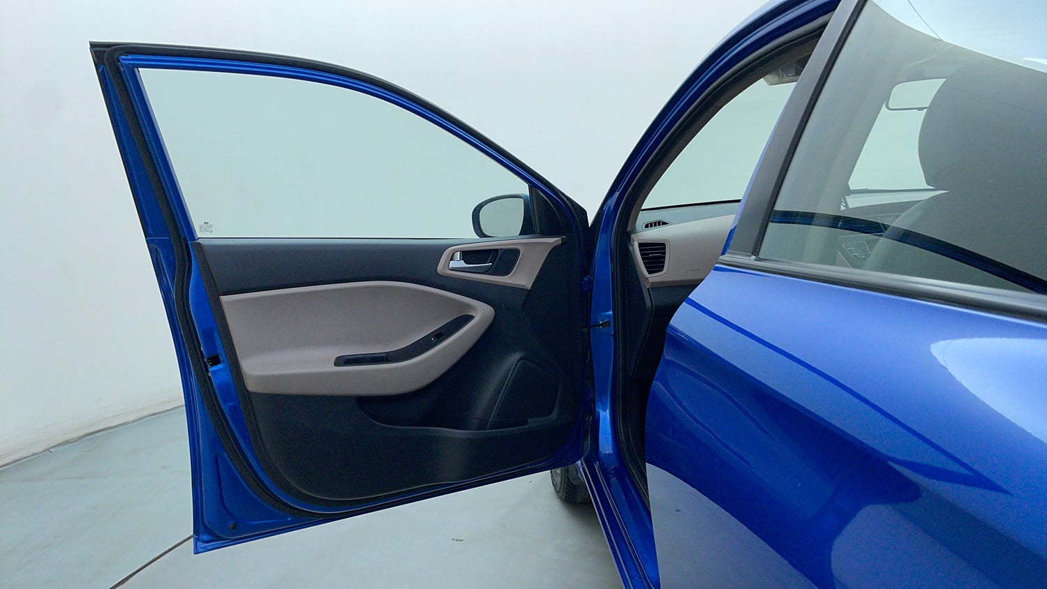 Used 2019 Hyundai Elite i20 Sportz Plus 1.2 CVT Petrol Automatic interior LEFT FRONT DOOR OPEN VIEW