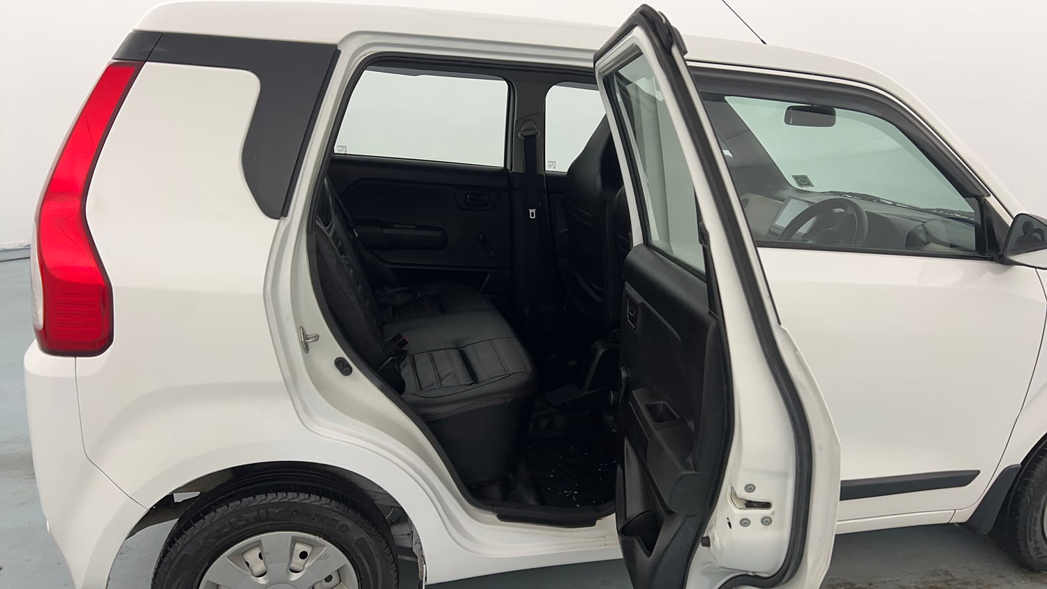 Used 2024 Maruti Suzuki Wagon R LXI 1.0 Petrol Manual interior RIGHT SIDE REAR DOOR CABIN VIEW