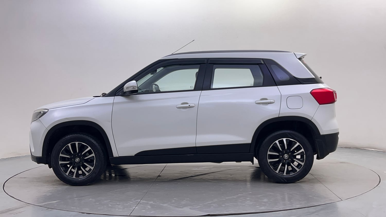 Used 2021 Toyota Urban Cruiser Premium Grade AT Petrol Automatic exterior LEFT SIDE VIEW