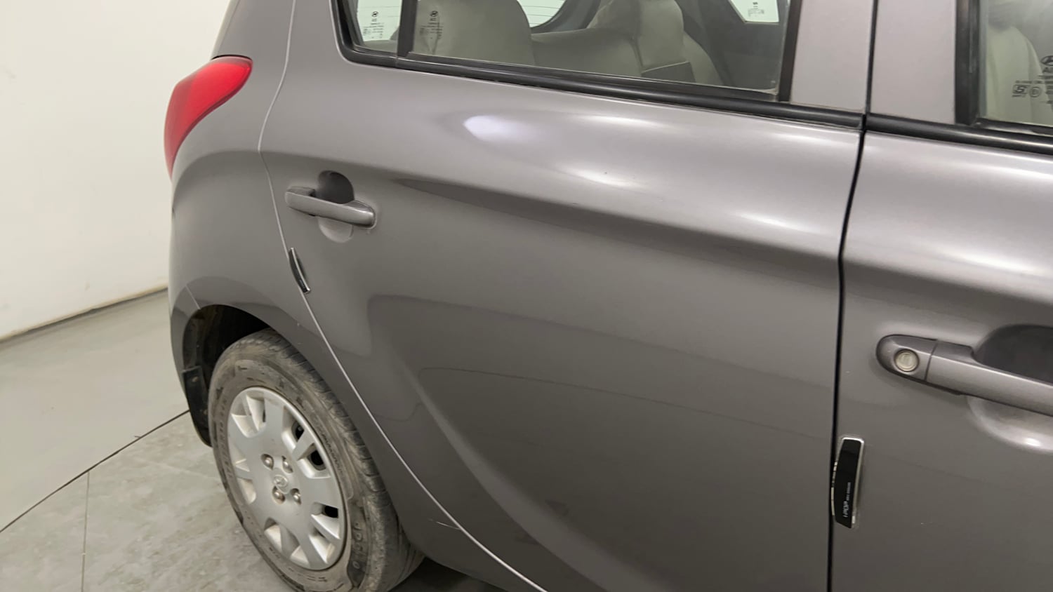 Used 2013 Hyundai i20 Magna 1.2 Petrol Manual dents MINOR SCRATCH