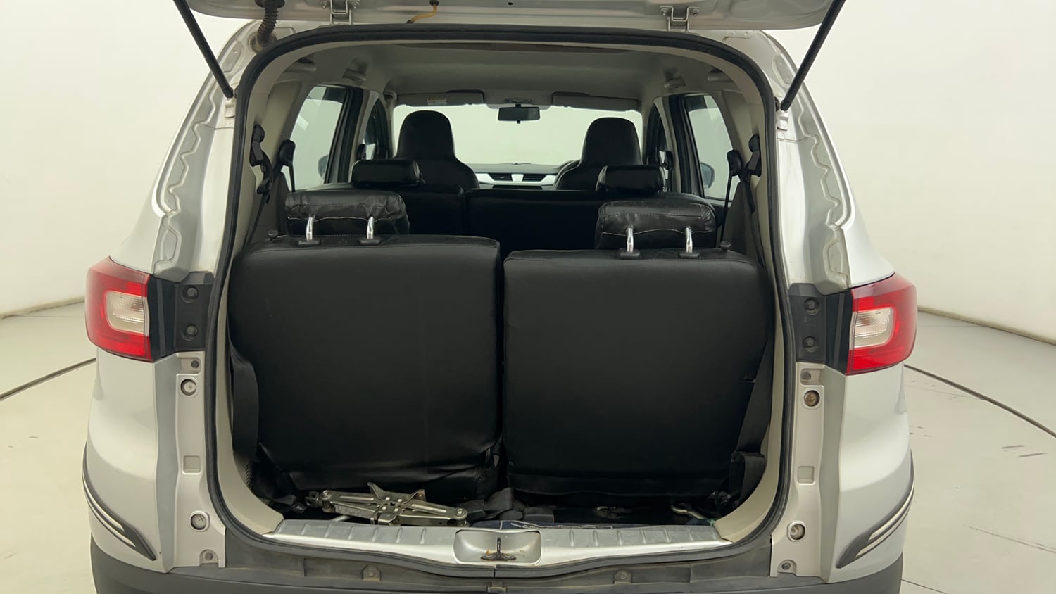 Used 2021 Renault Triber RXZ EASY-R AMT Petrol Automatic interior DICKY INSIDE VIEW
