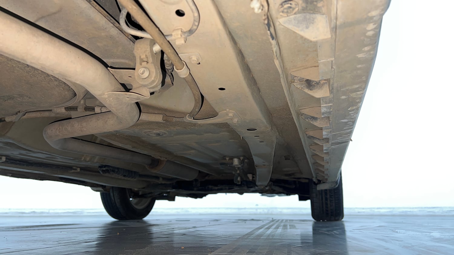 Used 2022 Maruti Suzuki XL6 Alpha Plus MT Petrol Petrol Manual extra REAR RIGHT UNDERBODY VIEW