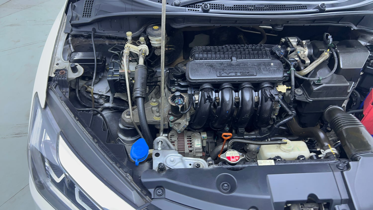 Used 2017 Honda City ZX CVT Petrol Petrol Automatic engine ENGINE RIGHT SIDE VIEW