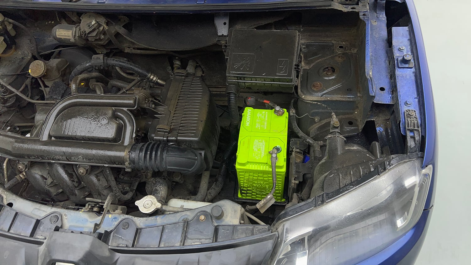 Used 2018 Renault Kwid CLIMBER 1.0 Petrol Manual engine ENGINE LEFT SIDE VIEW