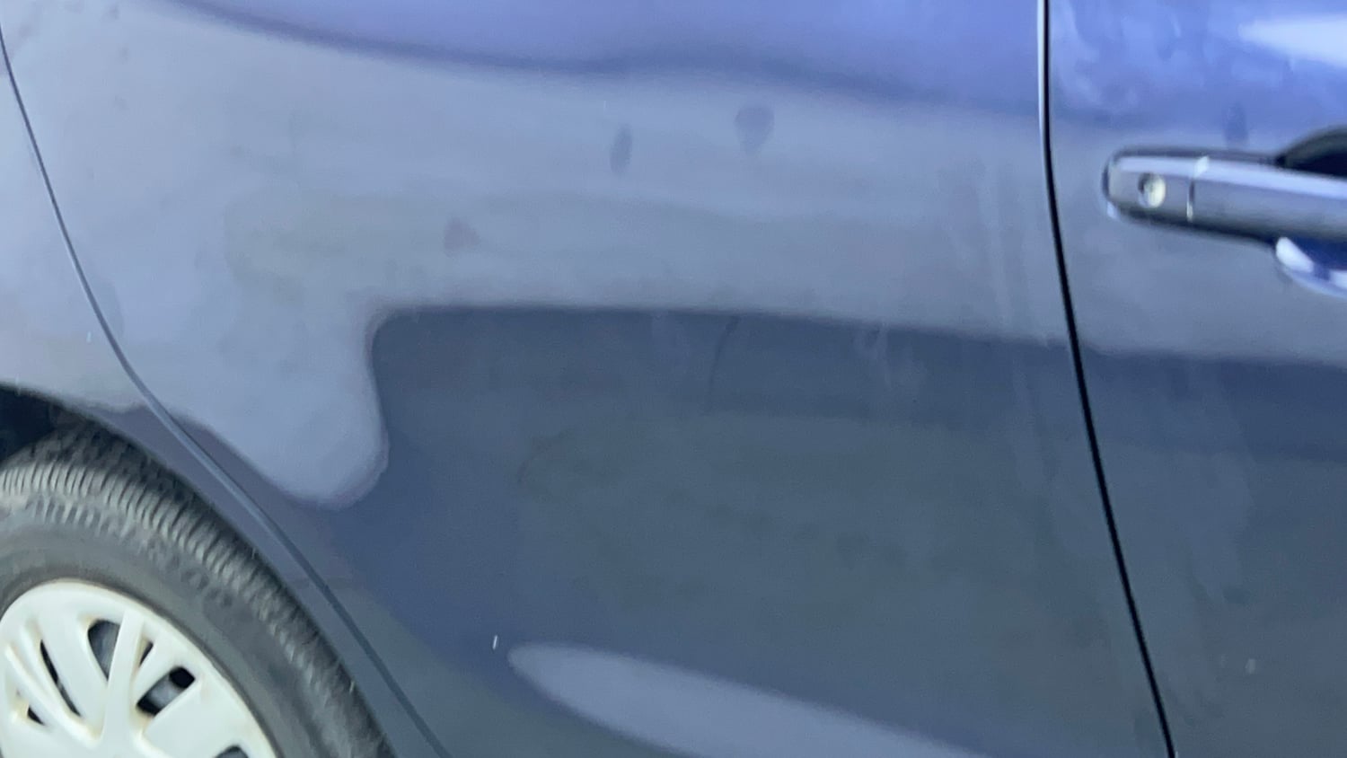 Used 2019 Maruti Suzuki Swift VXi AMT Petrol Automatic dents MINOR DENT