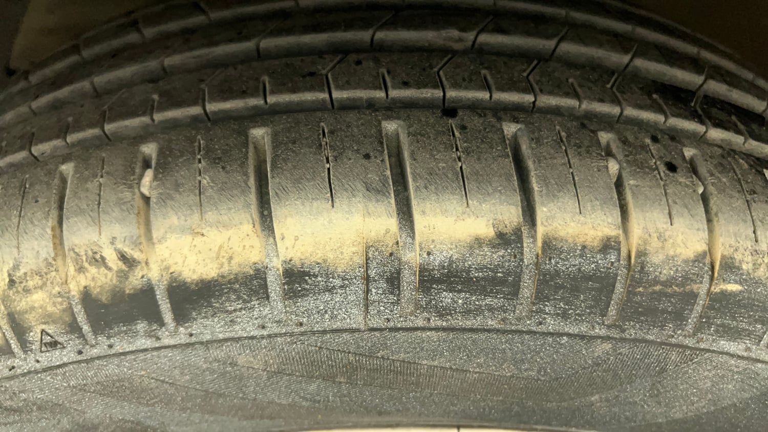 Used 2019 Maruti Suzuki Swift ZXi Petrol Manual tyres LEFT FRONT TYRE TREAD VIEW