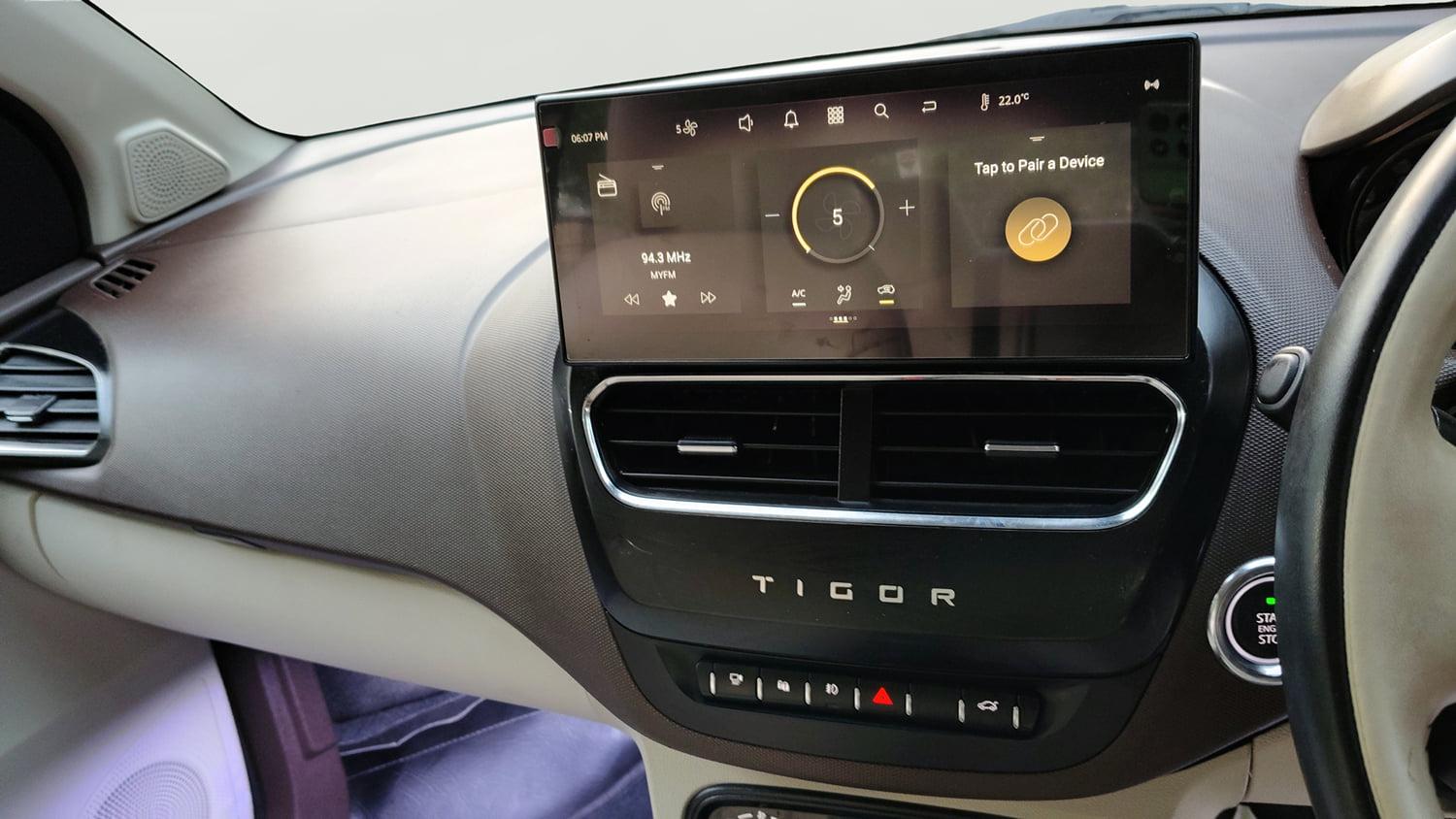 Used 2025 Tata Tigor XZ Plus LUX Petrol Manual interior MUSIC SYSTEM & AC CONTROL VIEW