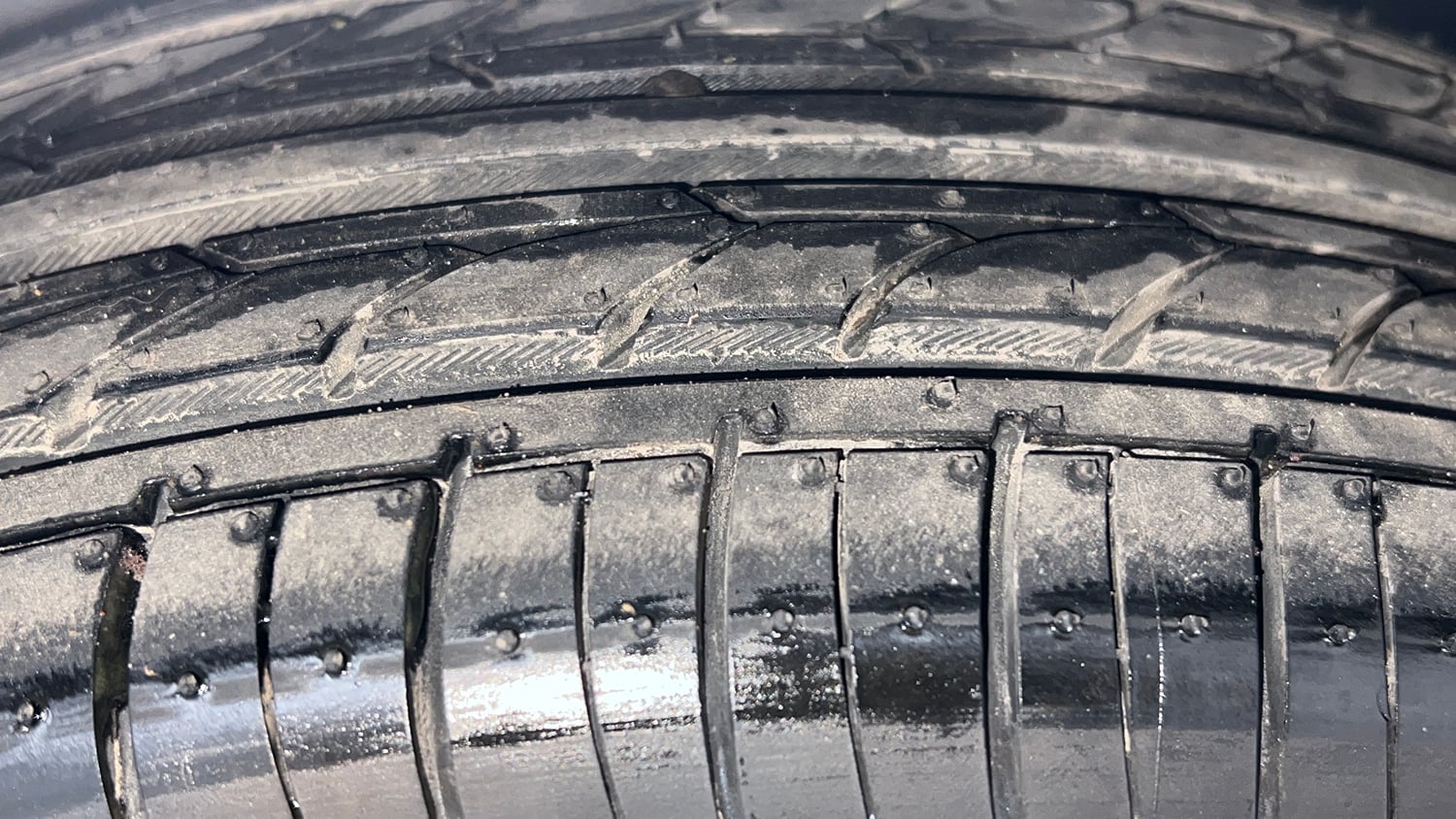 Used 2019 Hyundai Elite i20 Magna Plus 1.2 Petrol Manual tyres RIGHT FRONT TYRE TREAD VIEW