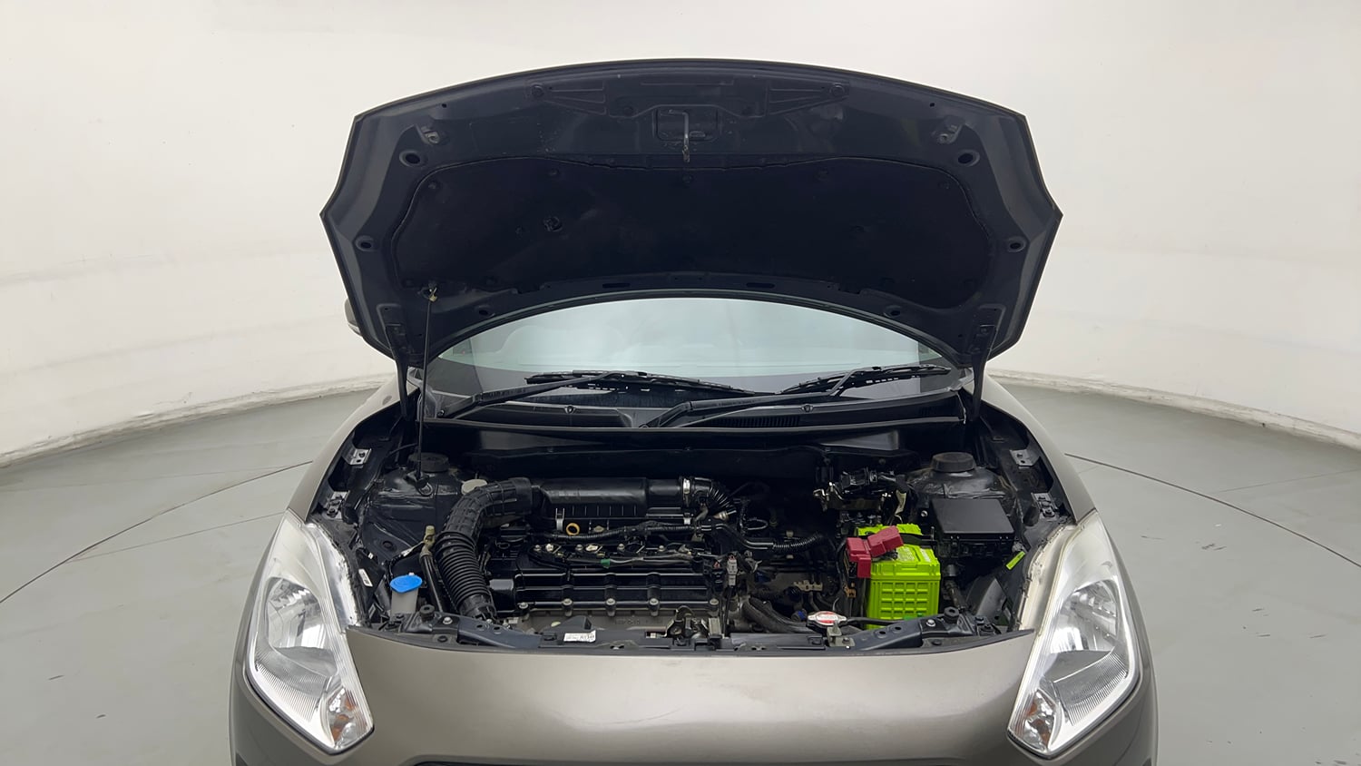 Used 2020 Maruti Suzuki Swift VXi Petrol Manual engine ENGINE & BONNET OPEN FRONT VIEW