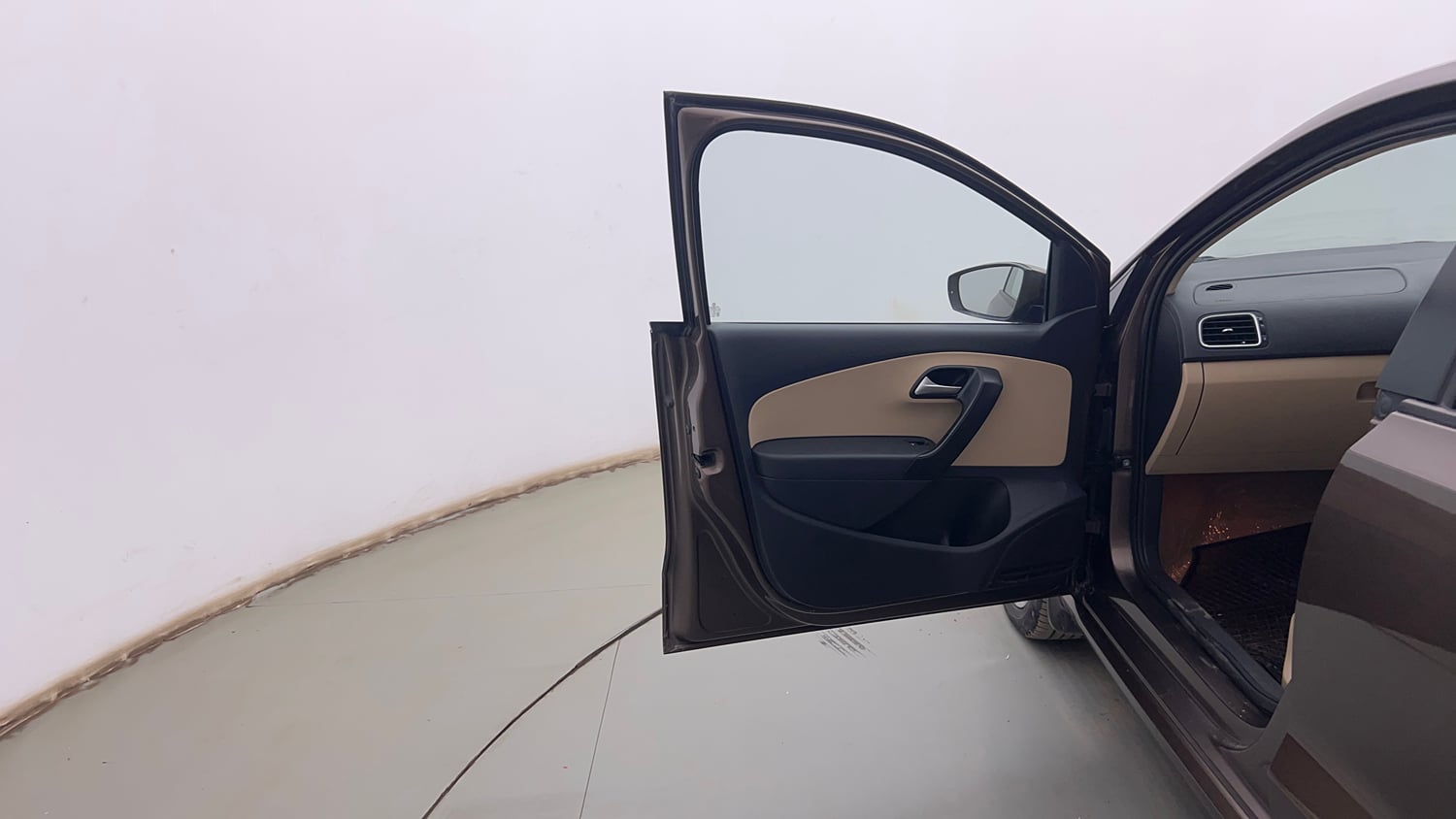 Used 2018 Volkswagen Ameo Highline1.2L Plus (P) 16 Alloy Petrol Manual interior LEFT FRONT DOOR OPEN VIEW
