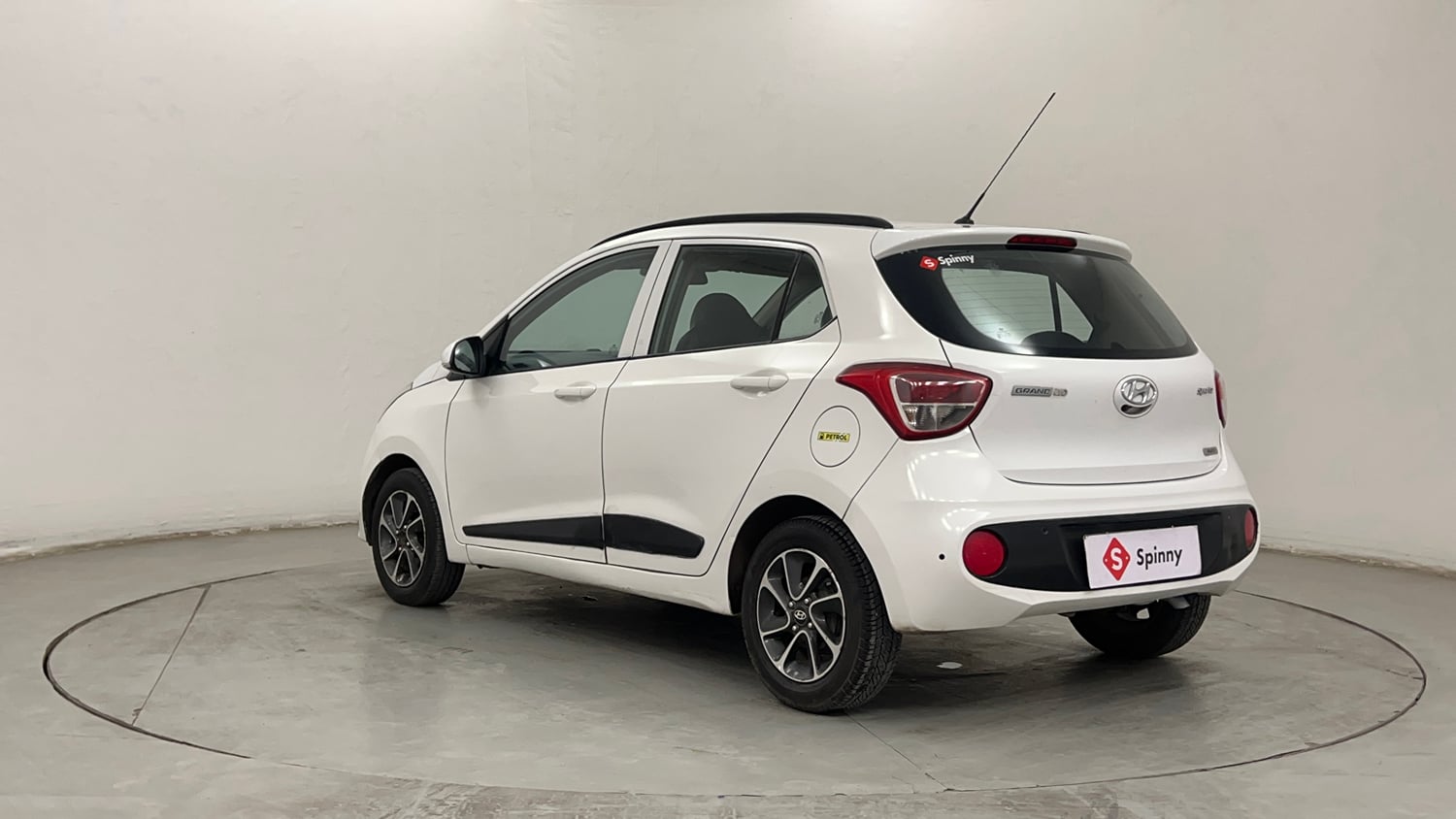 Used 2018 Hyundai Grand i10 Sportz (O) AT 1.2 Kappa VTVT Petrol Automatic exterior LEFT REAR CORNER VIEW