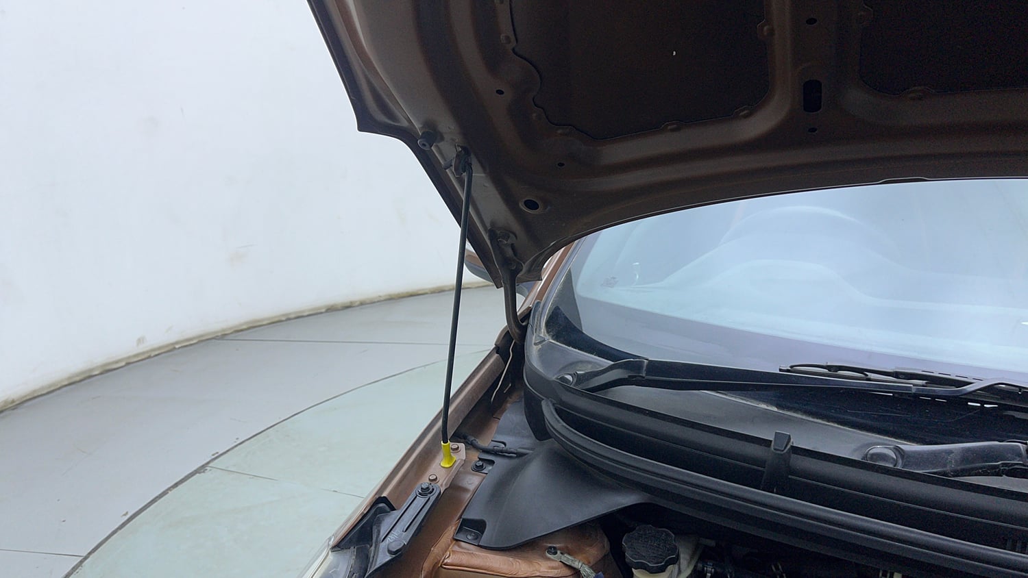 Used 2018 Hyundai i20 Active 1.2 SX Petrol Manual engine ENGINE RIGHT SIDE HINGE & APRON VIEW