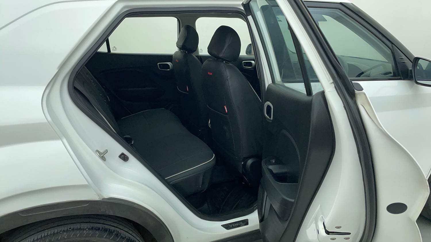 Used 2022 Hyundai Venue SX Plus 1.0 Turbo DCT Petrol Automatic interior RIGHT SIDE REAR DOOR CABIN VIEW
